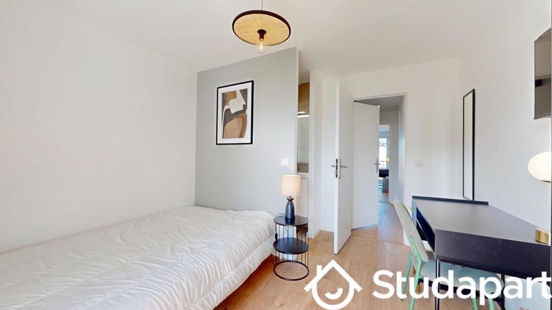 Chambre - 10 m² - 1 pièce