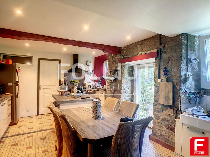 Maison - 178 m² - 8 pièces