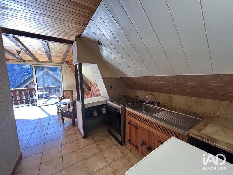 Local commercial - 251 m²