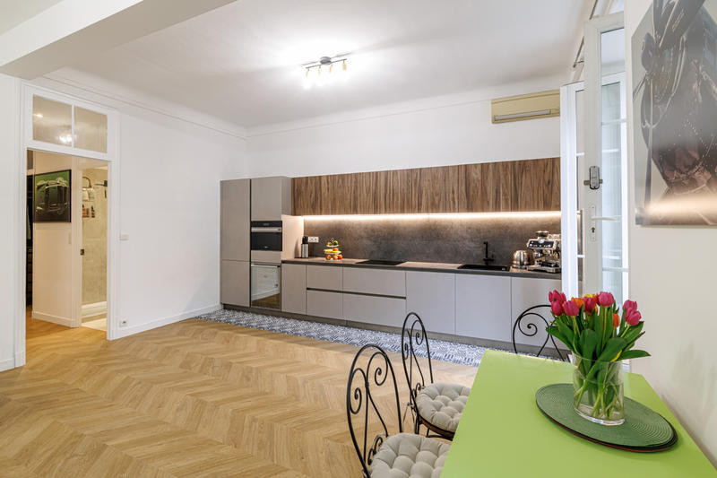 Appartement - 100 m² - 4 pièces