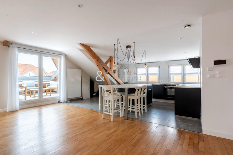 Appartement - 103 m² - 5 pièces