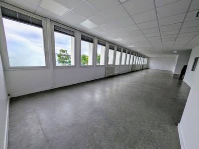 Bureau - 180 m²