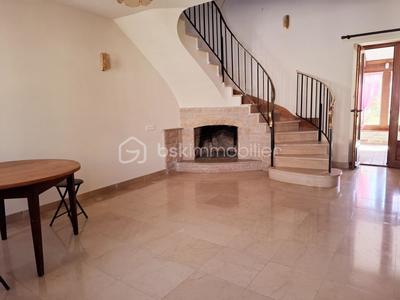 Maison en pierre - 91 m² - 4 pièces