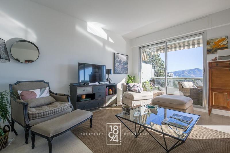 Appartement - 94 m² - 3 pièces