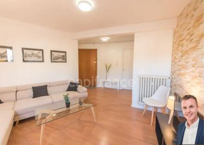 Appartement - 75 m² - 3 pièces