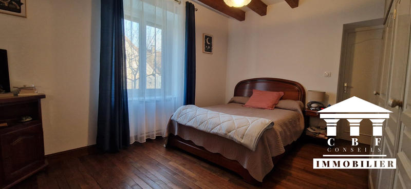 Maison - 194 m² - 10 pièces