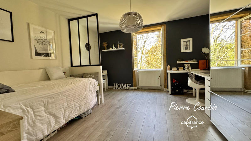 Maison - 224 m² - 6 pièces