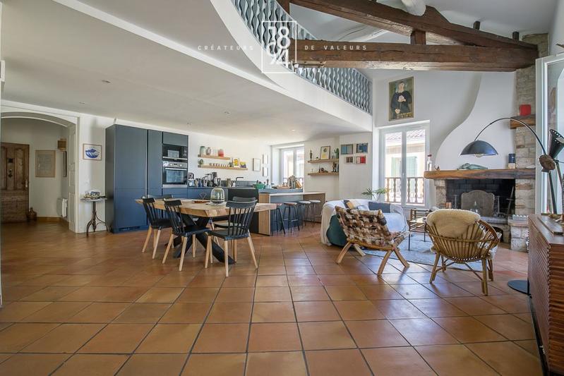 Appartement - 130 m² - 4 pièces