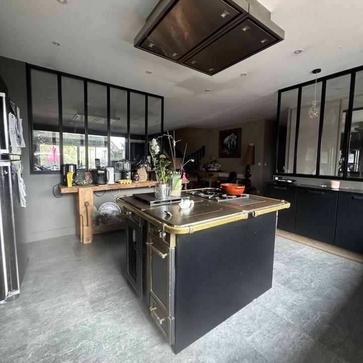 Demeure - 271 m² - 5 pièces