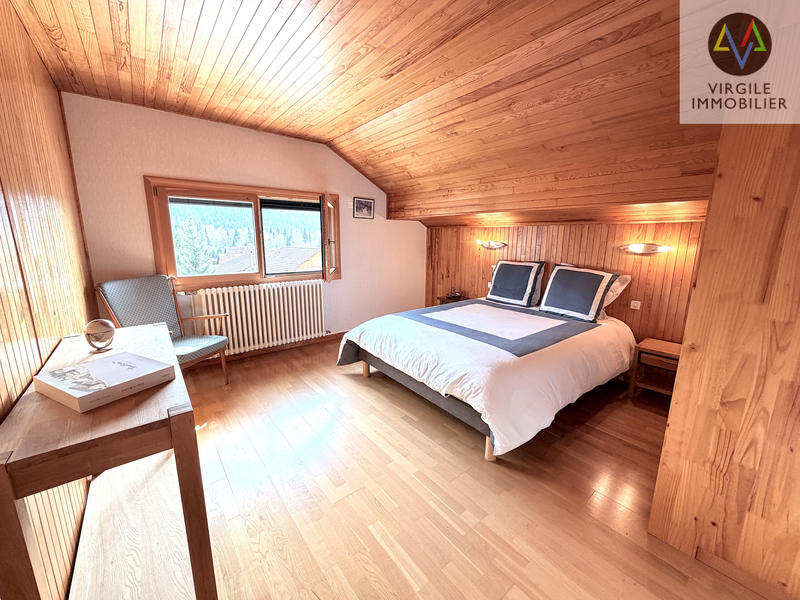 Maison - 161 m² - 8 pièces