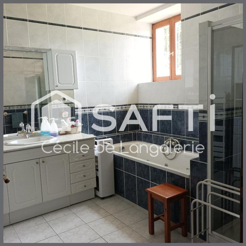 Maison - 185 m² - 5 pièces