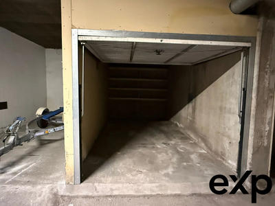 Parking / Garage - 12 m²