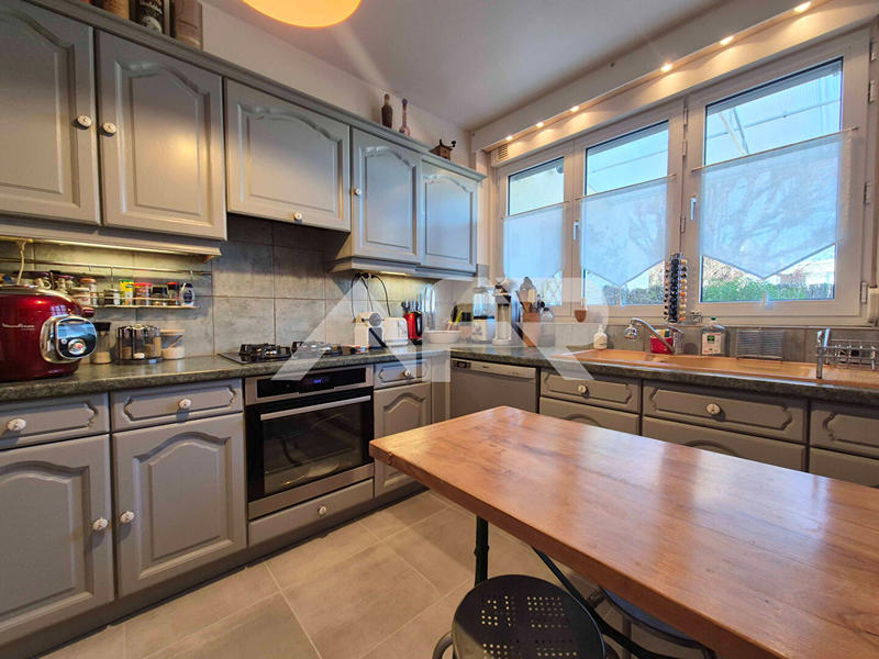 Maison - 95 m² - 6 pièces