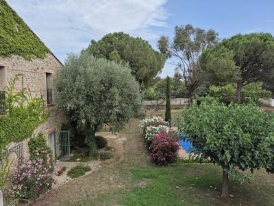 Mas - 438 m² - 14 pièces