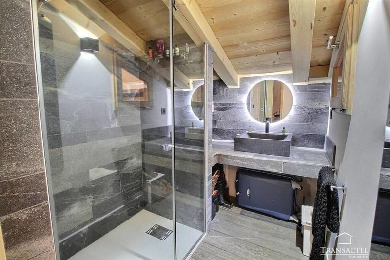 Châlet - 365 m² - 6 pièces