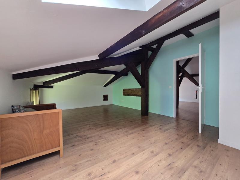 Maison - 390 m² - 15 pièces