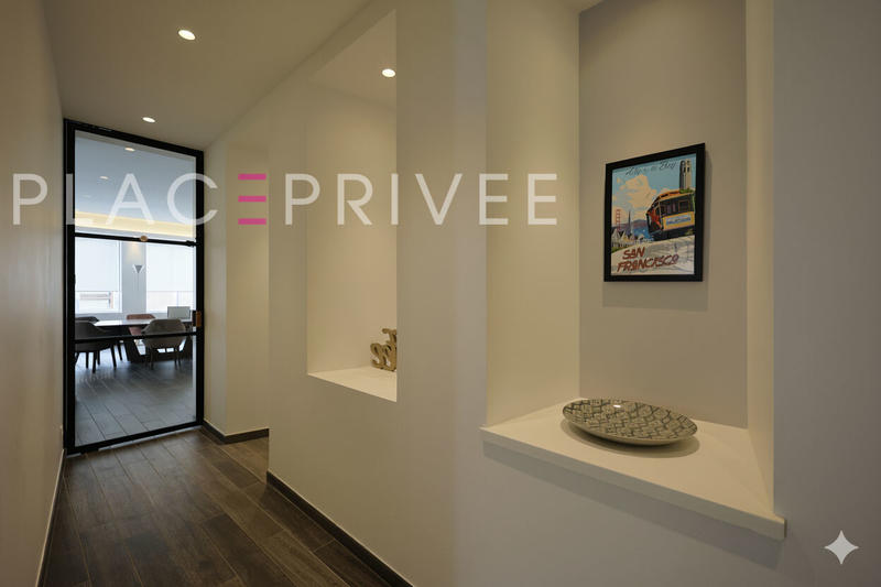 Appartement - 269 m² - 5 pièces