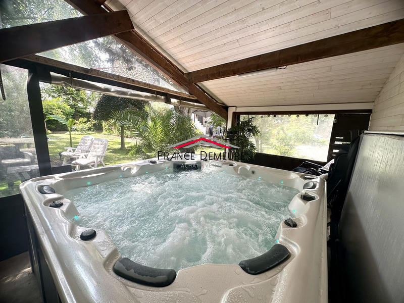 Maison - 130 m² - 6 pièces