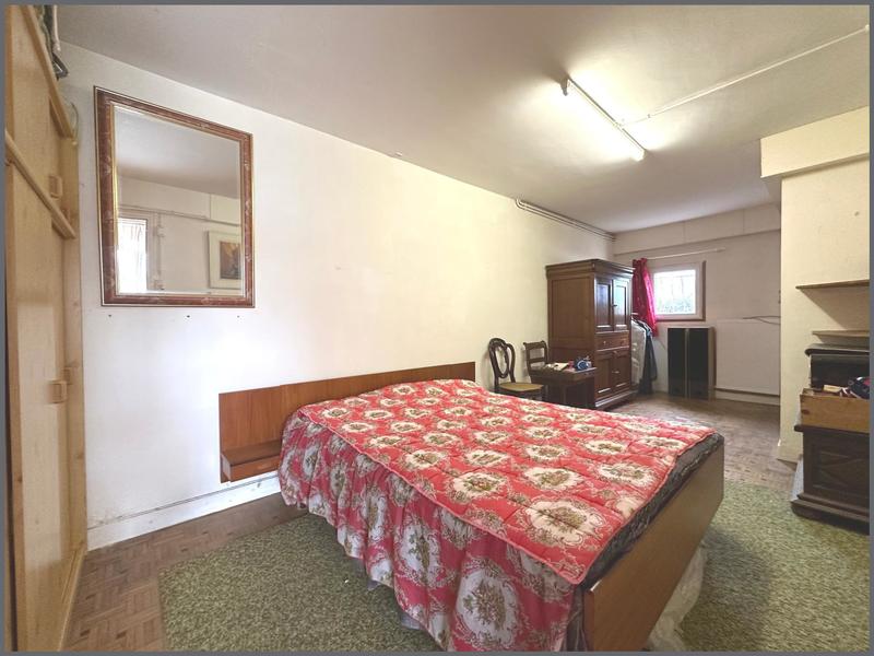 Maison - 226 m² - 7 pièces