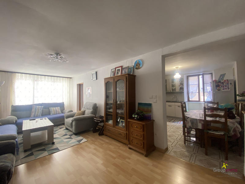 Maison - 339 m² - 12 pièces