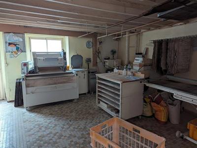 Immeuble - 93 m² - 8 pièces