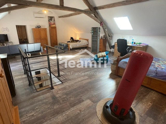 Maison - 137 m² - 4 pièces