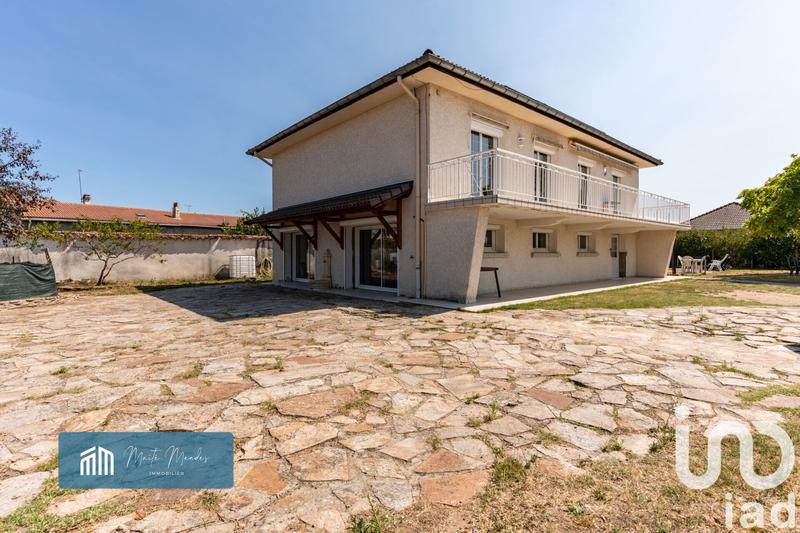 Maison - 205 m² - 7 pièces