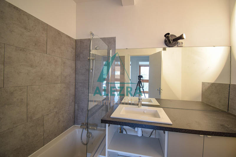 Appartement - 109 m² - 6 pièces