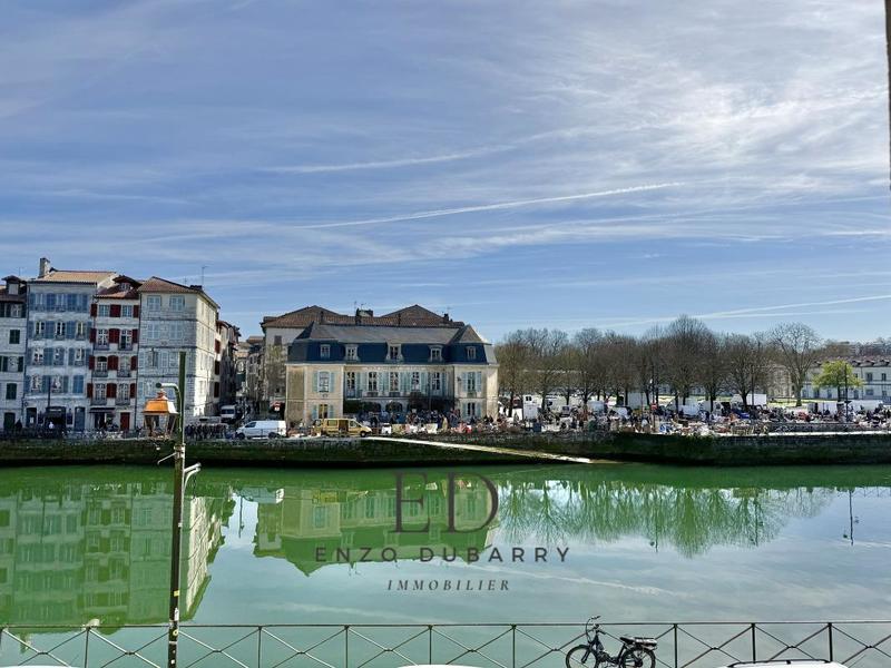 Appartement - 97 m² - 4 pièces