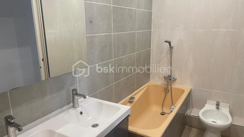 Appartement - 70 m² - 3 pièces