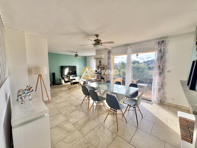 Maison - 211 m² - 9 pièces