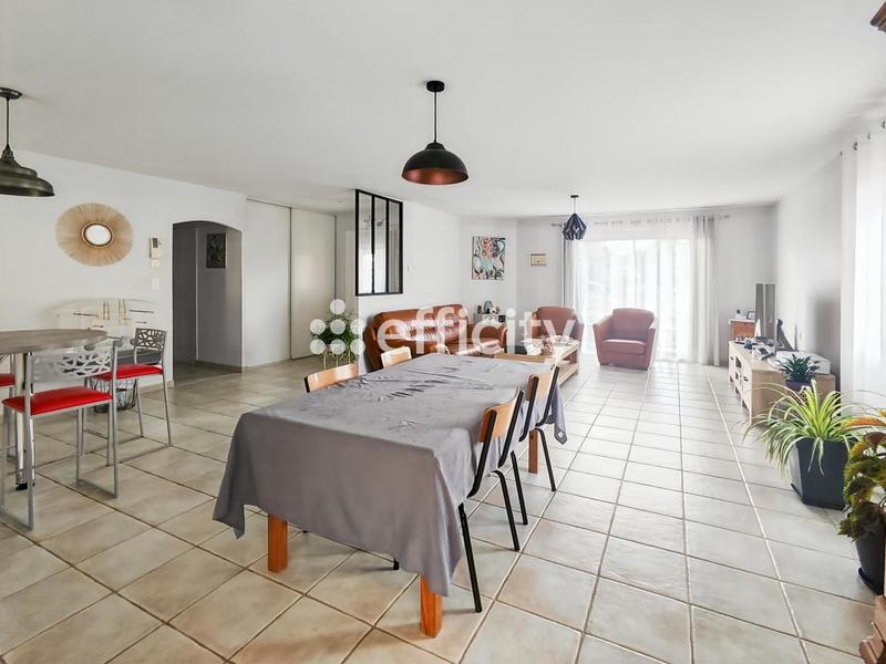 Maison - 110 m² - 4 pièces