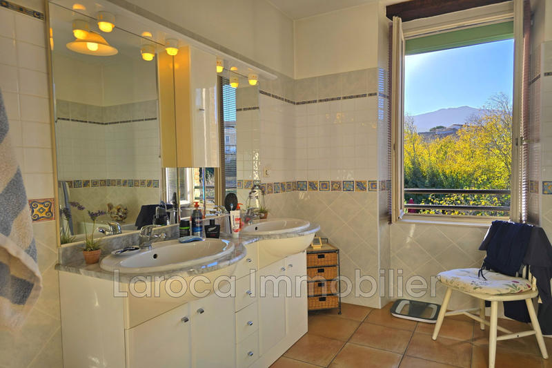 Maison en pierre - 311 m² - 6 pièces