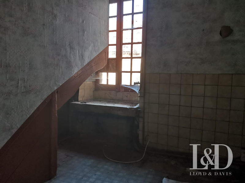 Maison - 300 m² - 10 pièces