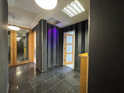 Bureau - 74 m² - 4 pièces