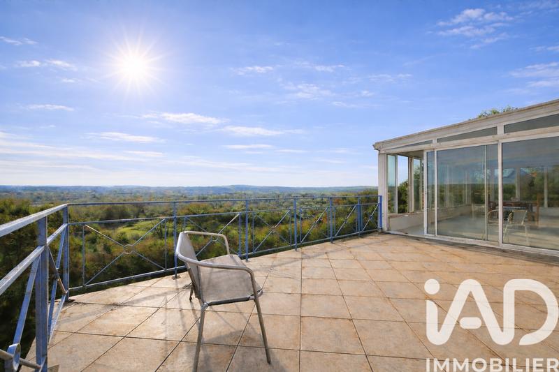 Maison - 140 m² - 8 pièces