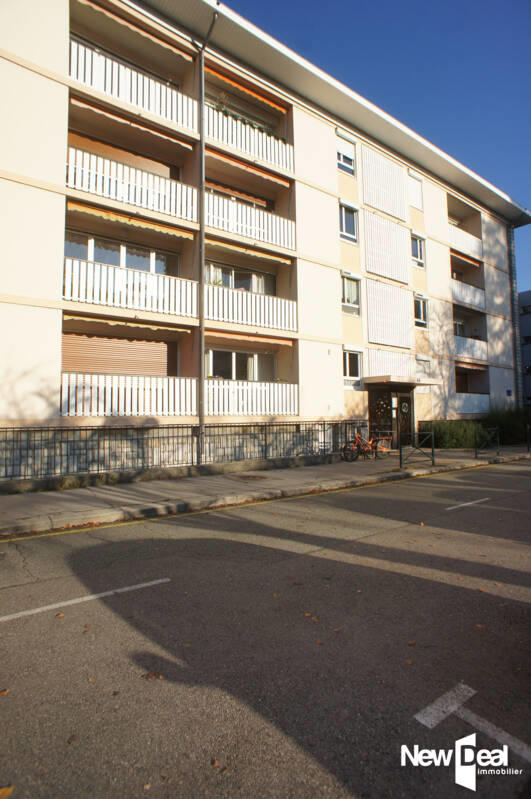 Appartement - 97 m² - 5 pièces