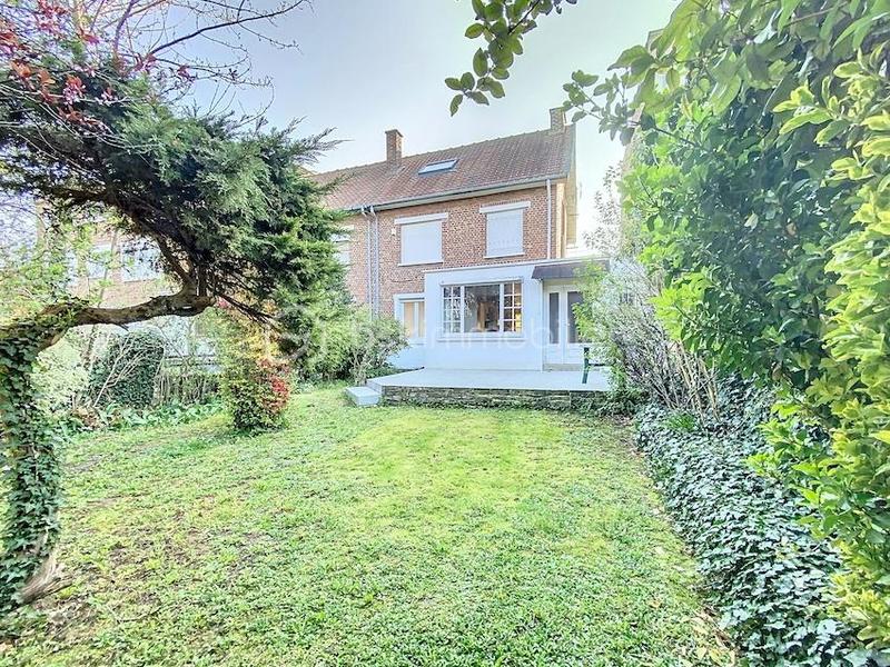 Maison de ville - 98 m² - 6 pièces