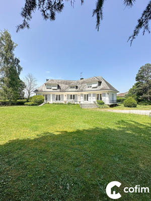 Villa - 250 m² - 8 pièces