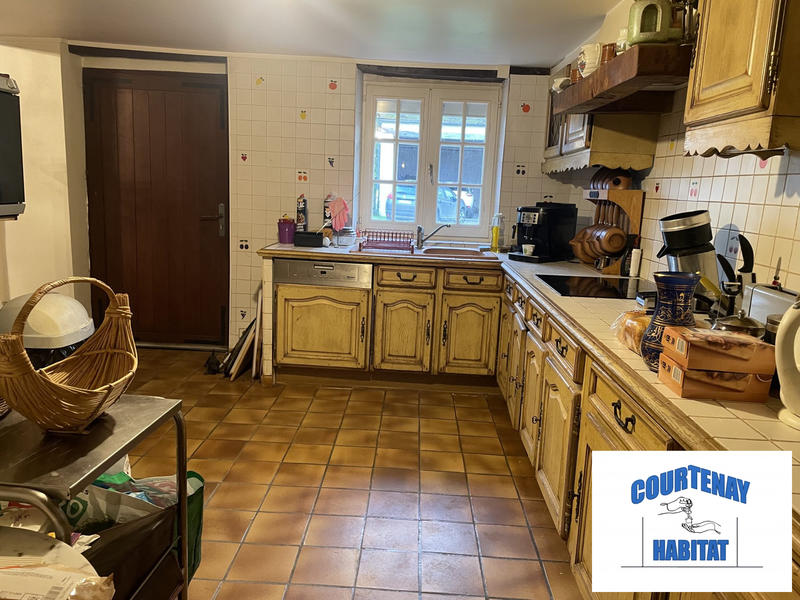 Maison - 230 m² - 6 pièces