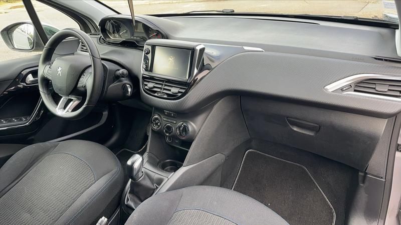 Peugeot 208 II 1.5 BlueHDi 100 Signature