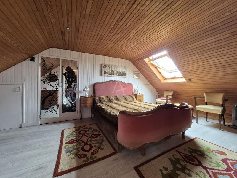 Maison - 88 m² - 6 pièces