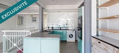 Maison - 214 m² - 8 pièces