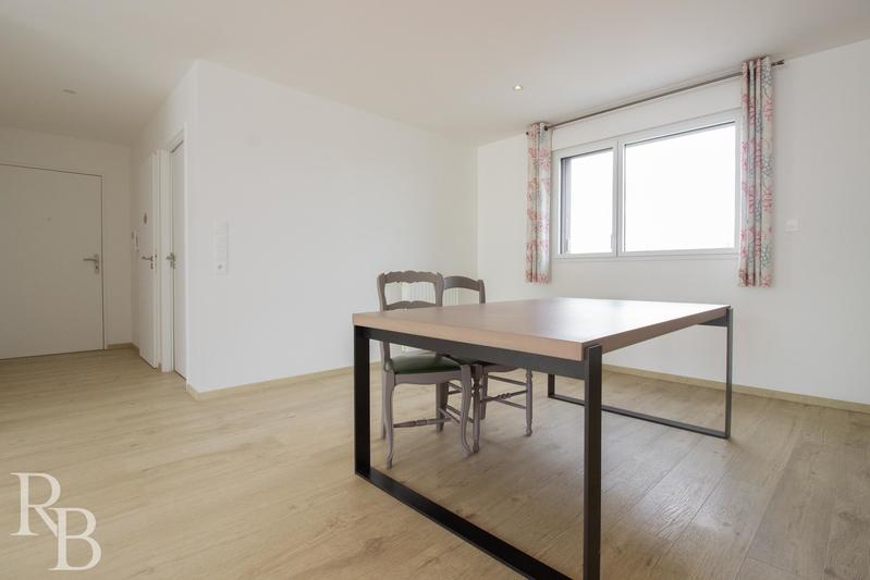 Appartement - 191 m² - 6 pièces