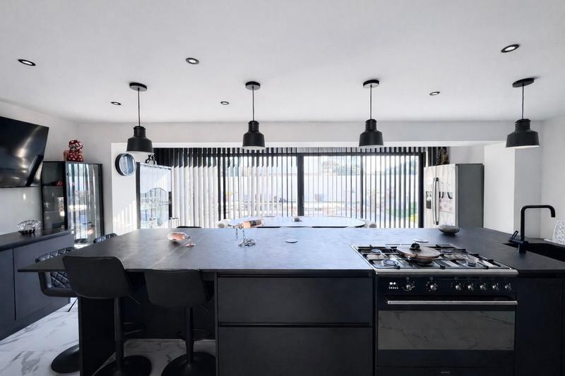 Villa - 170 m² - 6 pièces