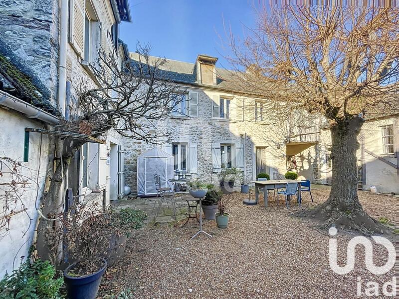 Maison - 176 m² - 7 pièces