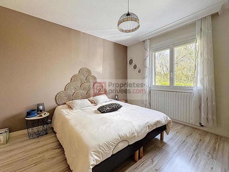 Maison - 187 m² - 7 pièces