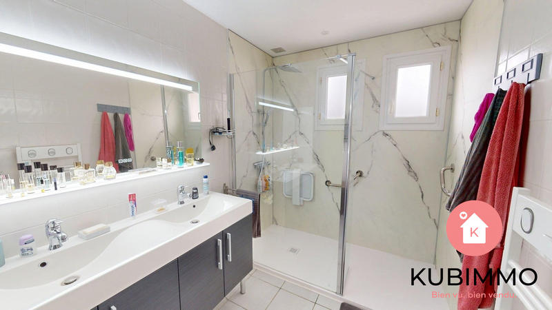 Maison - 123 m² - 5 pièces