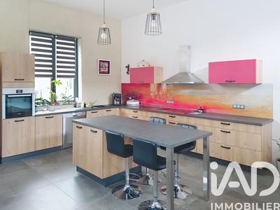 Maison - 215 m² - 6 pièces