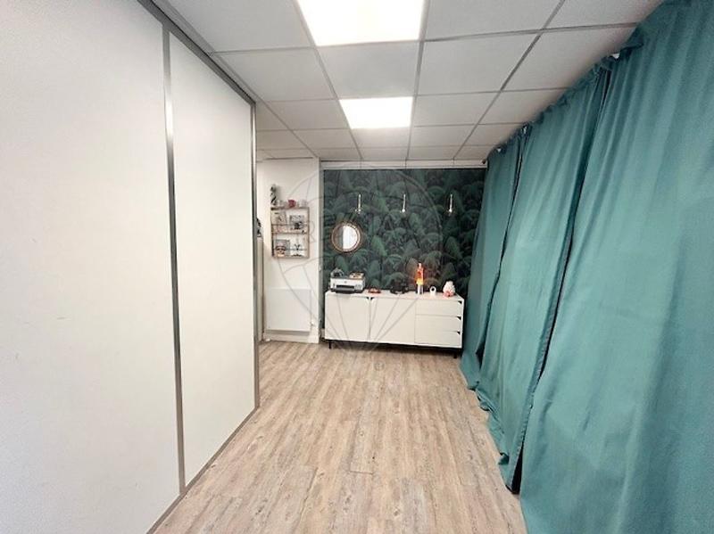 Bureau - 68 m² - 3 pièces